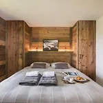 Capricorne Alpine Chique Sauna Chalet