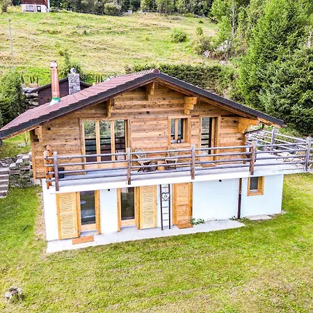 Capricorne Alpine Chique Sauna Chalet