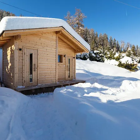 Capricorne Alpine Chique Sauna Chalet *