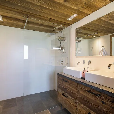 샬레 Capricorne Alpine Chique Sauna *